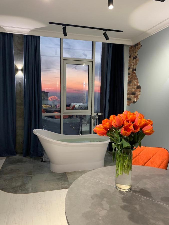 Vip Apartments With Sea View In Odessa Esterno foto